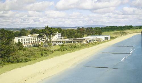 Kelly's Resort Hotel & Spa