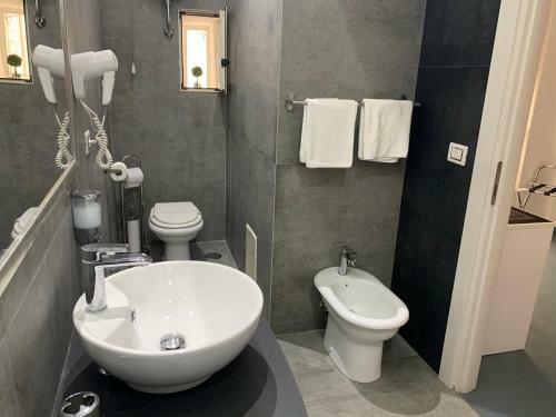 Hostal Mascalzone Latino Luxury Rooms