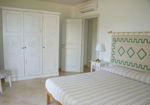 Narbolia Apartment Sleeps 6 Pool Air Con Wifi