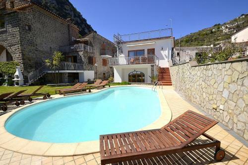 Nerano Villa Sleeps 6 Pool Air Con Wifi