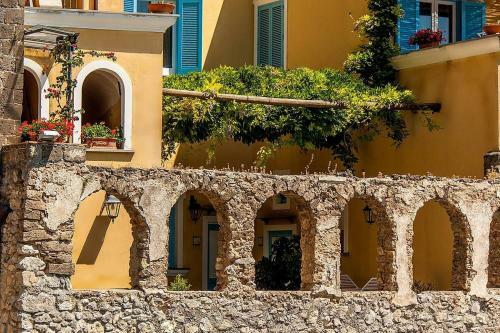 Nerano Villa Sleeps 4 Pool
