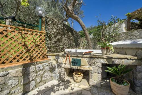 Marina Del Cantone Villa Sleeps 8 With Pool And Air Con