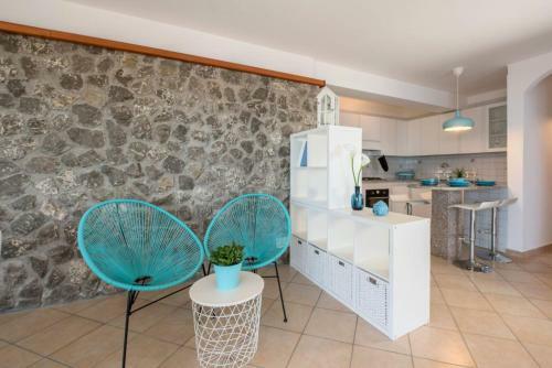 Marina Del Cantone Villa Sleeps 8 With Pool And Air Con