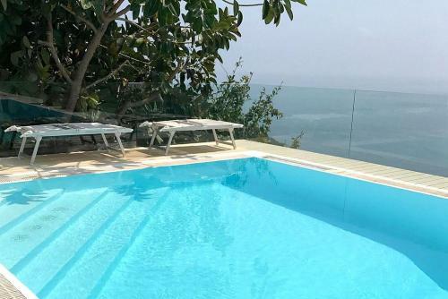 Sirenuse Villa Sleeps 6 Pool Air Con Wifi