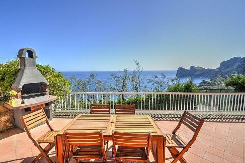 Sirenuse Villa Sleeps 6 Pool Air Con Wifi