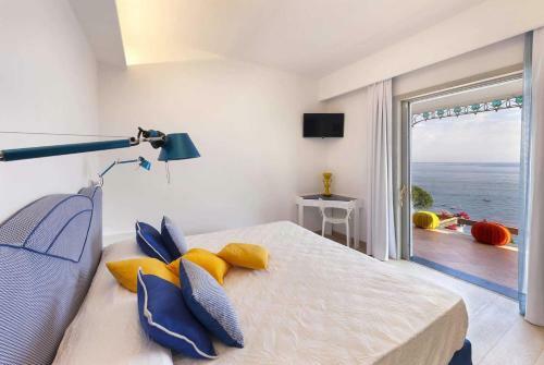 Villa Coral Orange
