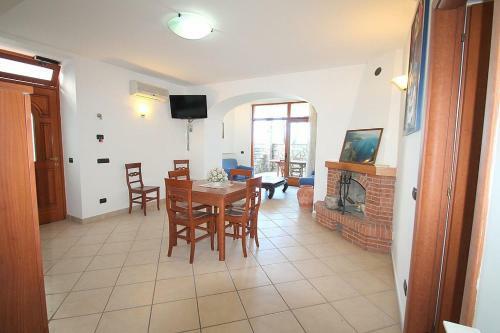 Nerano Villa Sleeps 6 Pool Air Con Wifi