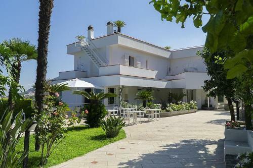 Seiano Villa Sleeps 10 Pool Air Con Wifi