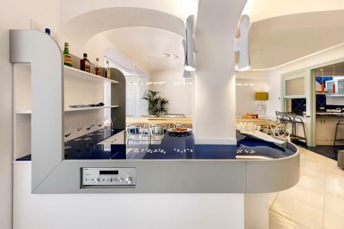 Nerano Villa Sleeps 14 With Pool