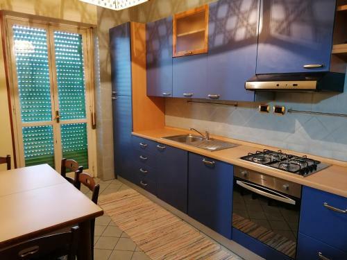 Hostal Room In Bb - Rent Rooms In Nola Na