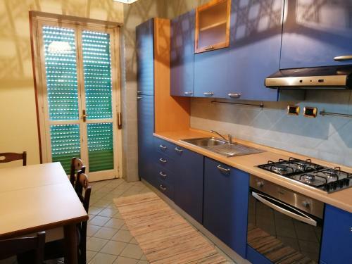 Hostal Room In Bb - Rent Rooms In Nola Na