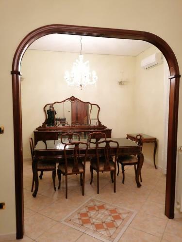Hostal Room In Bb - Rent Rooms In Nola Na