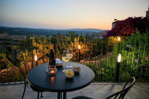 Hostal Trigona Garden Suite