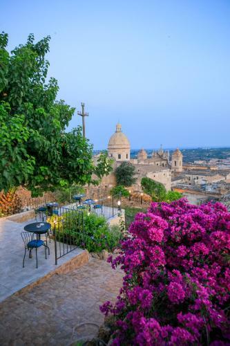 Hostal Trigona Garden Suite