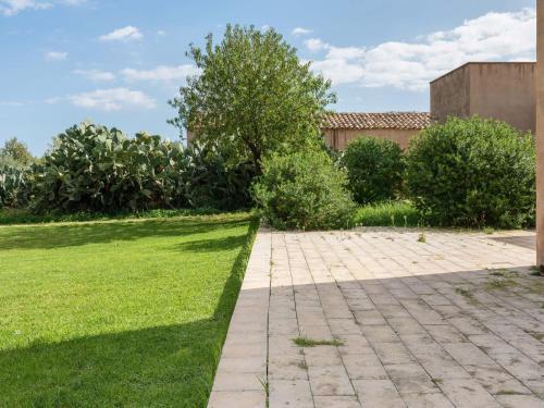 Rustic Farmhouse In Noto With Swimming Pool