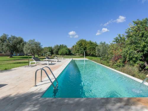 Rustic Farmhouse In Noto With Swimming Pool