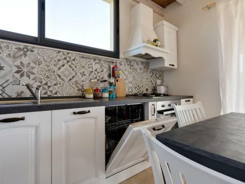 Comfy Villa In Noto With Garden