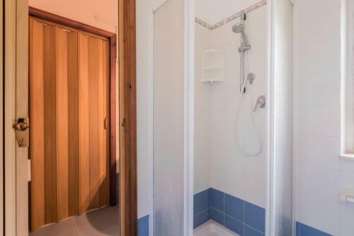 Apartamento Nesthome On The Sandy Beach With Parking Wifi