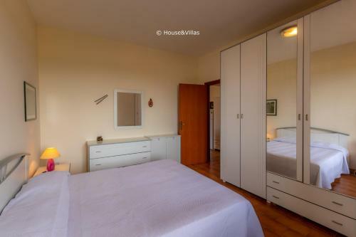 Eloro Apartment