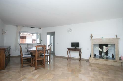 Apartamento N143 - Numana, Bellissimo Trilocale A 100mt Dal Mare