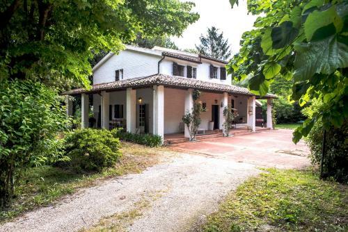 Apartamento La Colombara - Offagna, Meravigliosa Villa Con Piscina