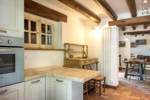 Apartamento La Colombara - Offagna, Meravigliosa Villa Con Piscina