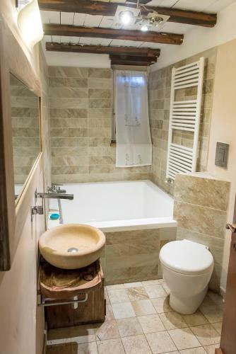 Apartamento La Colombara - Offagna, Meravigliosa Villa Con Piscina