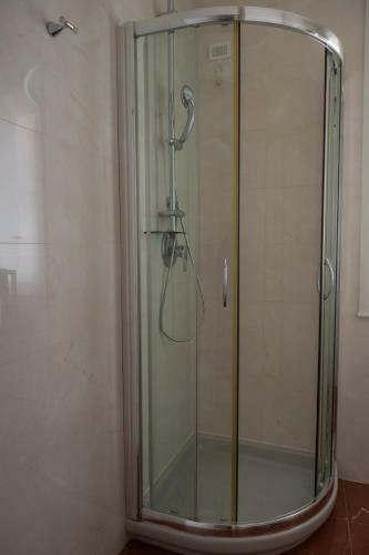 Hostal Intra Rooms