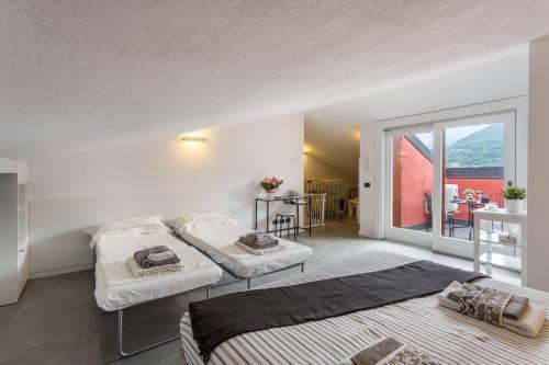 New Eleven Apartment On Como Lake