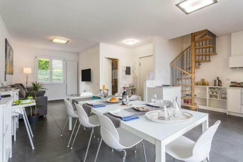 New Eleven Apartment On Como Lake