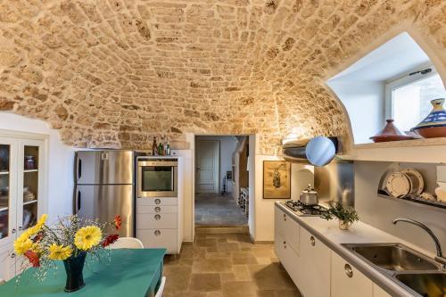 Certosa Villa Sleeps 12 With Pool And Air Con