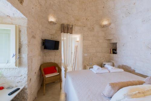 Traghetto Villa Sleeps 6 With Pool