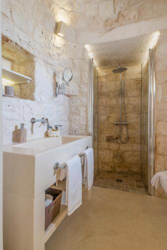 Traghetto Villa Sleeps 6 With Pool
