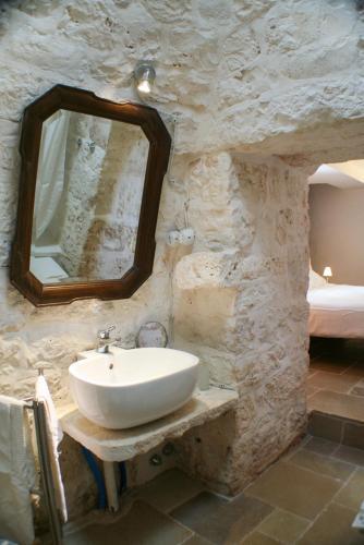 Certosa Villa Sleeps 4 With Pool