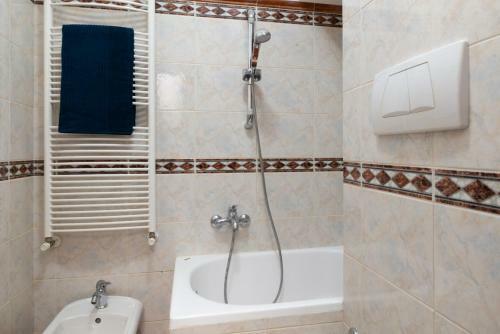 Apartamento Nice And Cozy With Terrace