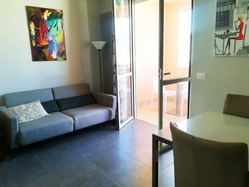 Modern Holiday Apartment With Wi-fi, Air Conditioning And Balcony; Pets Allowed