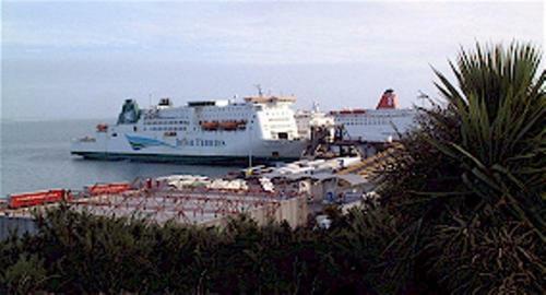 Hostal Ferryport House B&B