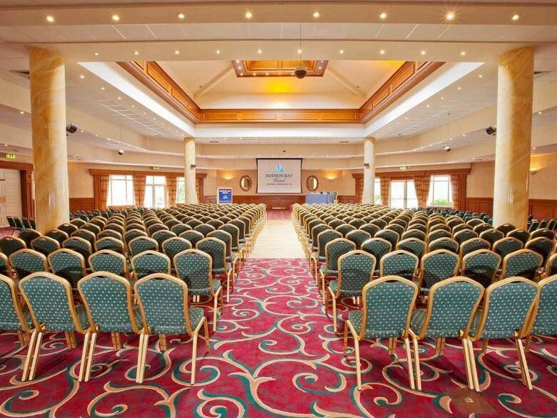 Hodson Bay Hotel