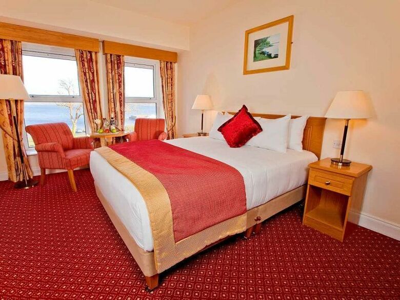 Hodson Bay Hotel