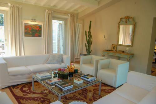Paciano Villa Sleeps 8 Pool Air Con Wifi