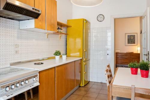 San Carlo Luminous Apartment