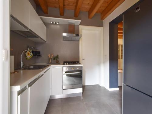 Welc-om Golden Apartment