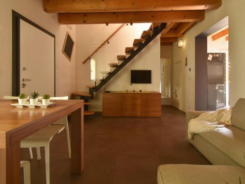 Welc-om Golden Apartment