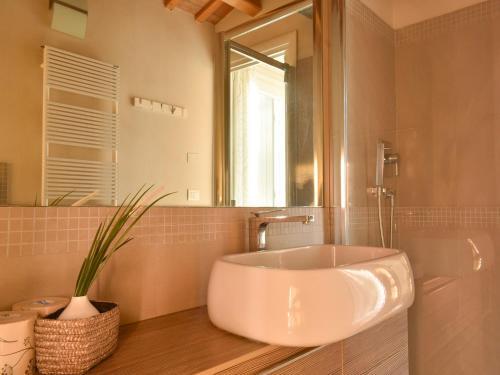 Welc-om Golden Apartment