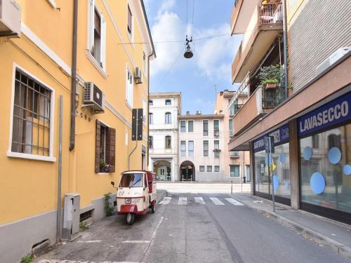 Welc-om Golden Apartment