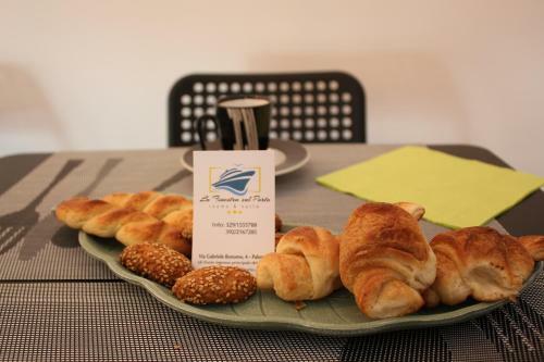 Hostal La Finestra Sul Porto