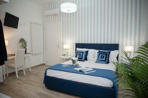 Hostal Porta Aragonese Luxury Rooms
