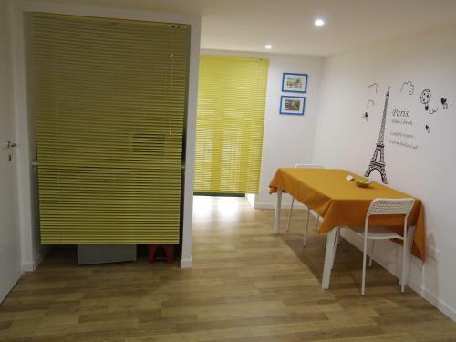 Hostal Private Room A - Bb Home Maletto