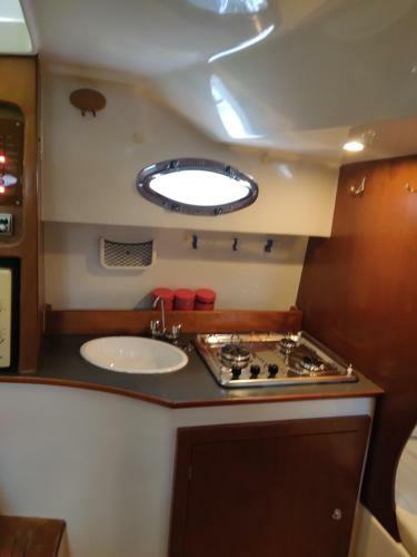 Boat & Breakfast