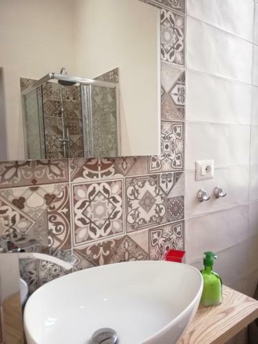Hostal Politeamari